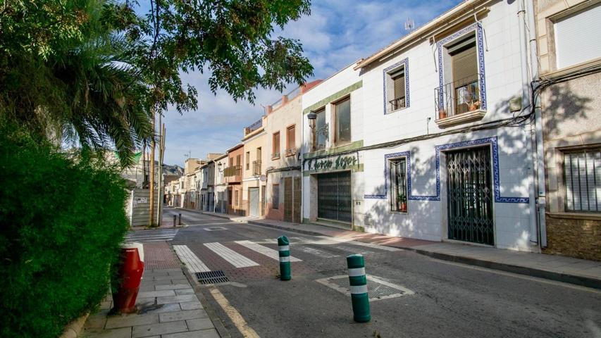 Casa de planta baja y planta alta en zona Dos de Mayo de Elda. photo 0