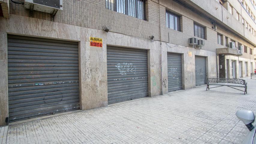 Amplio local comercial, a pie de calle. photo 0