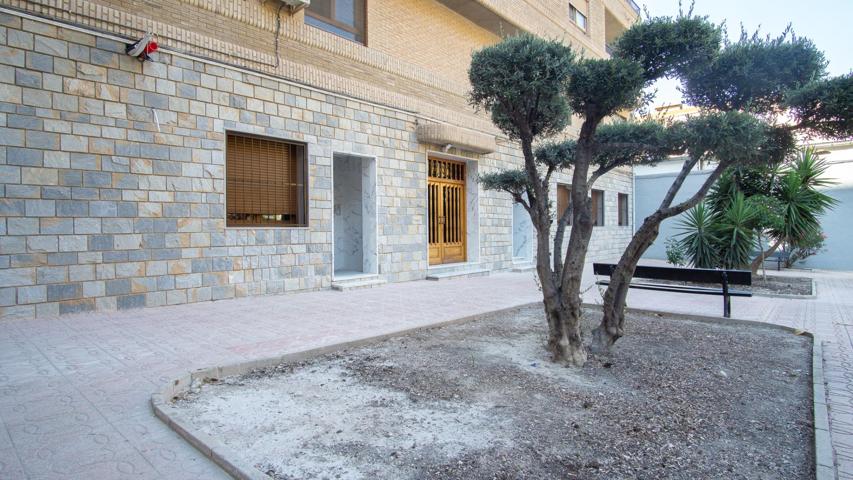 Estudio a estrenar, en una ubicación privilegiada y a un paso de todos los servicios photo 0