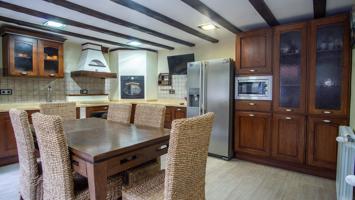 Casa en planta baja totalmente independiente con amplio patio y garaje photo 0