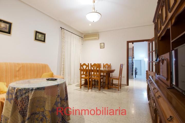 Piso-duplex en alquiler en Orellana la vieja photo 0