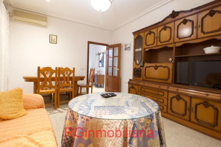 Piso-duplex en alquiler en Orellana la vieja photo 0