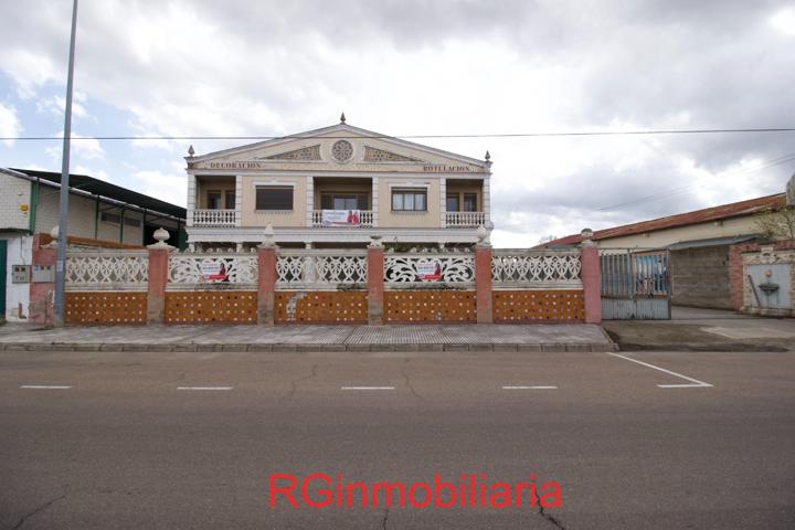 Nave industrial con piso en venta en polígono Isaac Peral de Don Benito photo 0