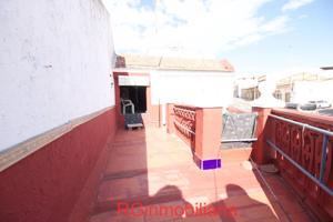 Casa de esquina en venta en Don Benito photo 0