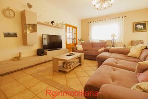 chalet con piscina en venta en Don Benito photo 0
