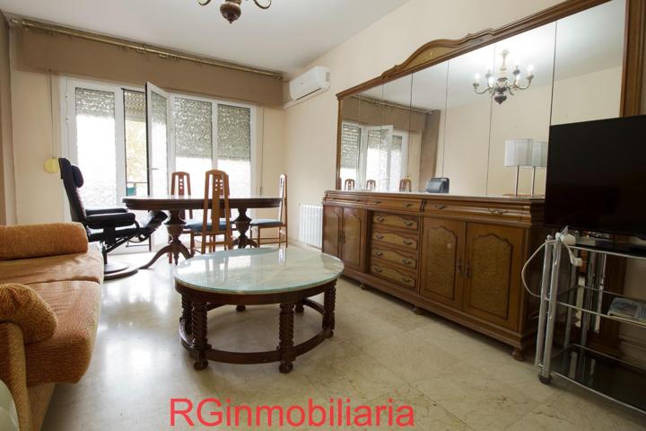 Piso con garaje en la Avda. de la Constitucion de Don Benito photo 0