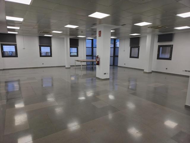 ALQUILER OFICINA EN MADRID ZONA POLÍGONO EMPRESARIAL JULIÁN CAMARILLO photo 0