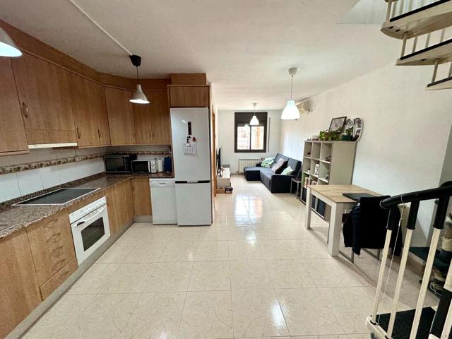 IDEAL INVERSORES!! VENTA DÚPLEX EN IGUALADA ZONA CENTRO CON TERRAZA DE 30M2!! photo 0