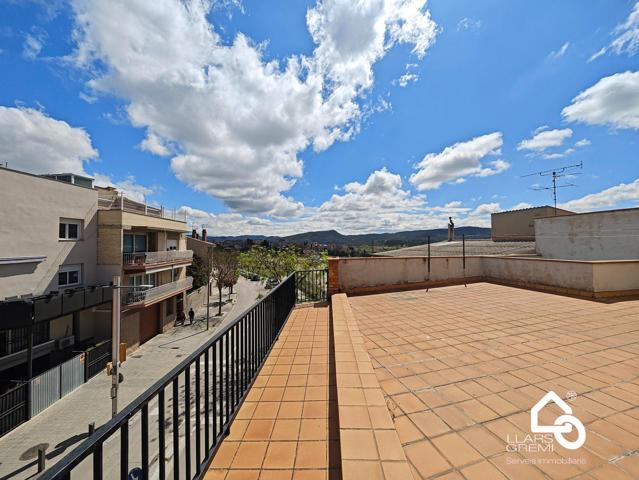 VENTA CASA EN IGUALADA ZONA BARRI ST. CRIST GARAJE Y JARDÍN!! photo 0
