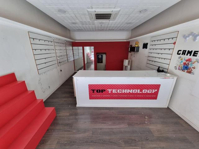 ALQUILER LOCAL EN IGUALADA ZONA CENTRO 50M2!! photo 0