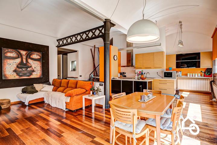 VENTA DÚPLEX ESTILO LOFT EN IGUALADA ZONA CENTRO 264M2, 2 PLAZAS DE PARKING Y MUY LUMINOSO!! photo 0