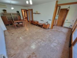 VENTA PISO EN IGUALADA ZONA POBLE SEC PARKING, TRASTERO Y JARDÍN COMUNITARIO!! photo 0