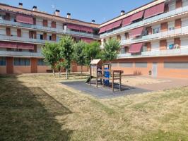 VENTA PISO EN IGUALADA ZONA BARRI DE LES FLORS CON PARKING!! photo 0