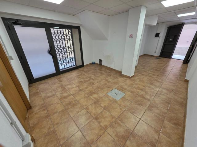 ALQUILER LOCAL COMERCIAL EN IGUALADA ZONA CENTRO!! photo 0