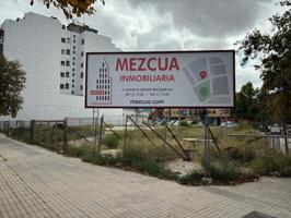 SOLAR EN ZONA DE EXPANSION FRENTE HOSPITAL photo 0