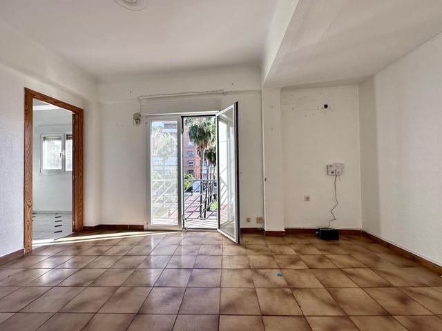 Vivienda con tres dormitorios en la Rambla de Almería photo 0