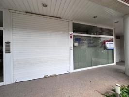 Local comercial cerca de las Bases de Manresa: Ideal para emprendedores photo 0