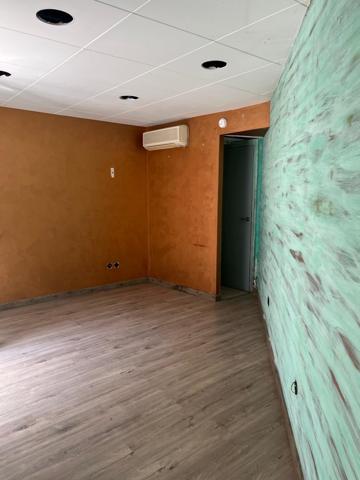SE ALQUILA LOCAL COMERCIAL EN CTRA., DE CARDONA photo 0