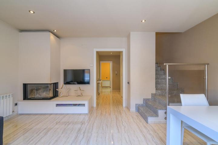 ¡Oportunidad única en Avinyó! Casa en entorno rural con todas las comodidades y amplios espacios para vivir en armonía con la naturaleza photo 0