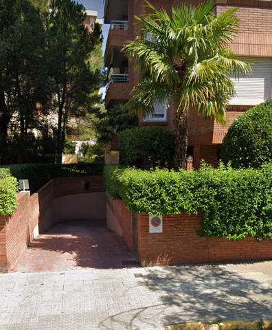 Parking de alquiler en Avenida Bases de Manresa photo 0