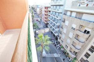 AMPLIO APARTAMENTO EN EL CENTRO DE TORREVIEJA photo 0