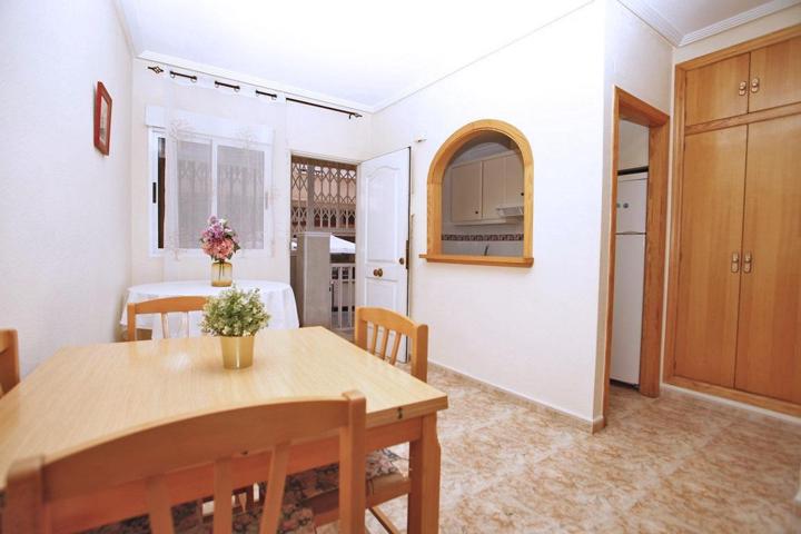 APARTAMENTO CON ENTRADA INDEPENDIENTE Y PATIO DE 25 M2 photo 0