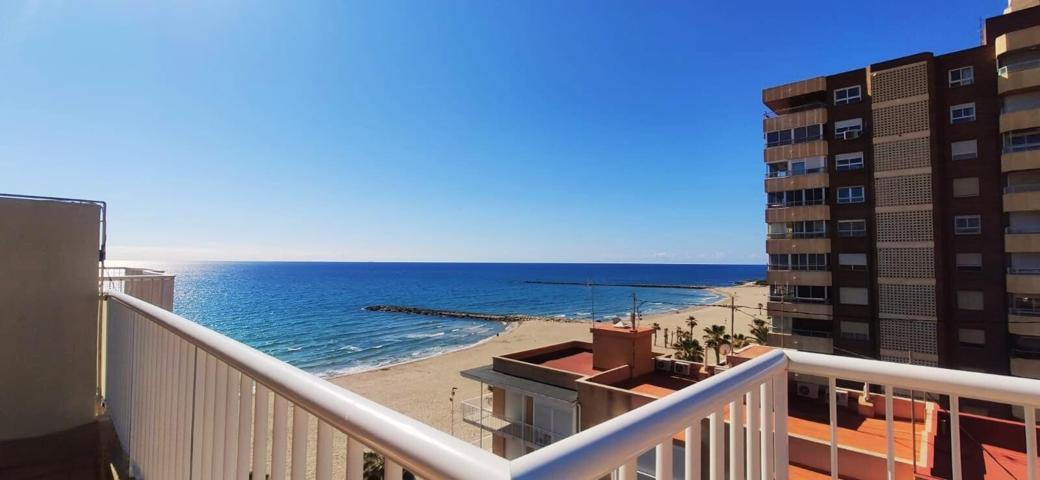ESTUPENDO ATICO CON VISTAS AL MAR EN CAMPELLO DE 4 DORMITORIOS photo 0
