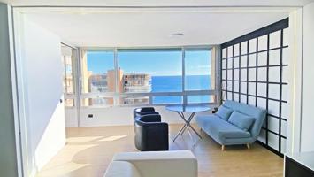 Piso en venta en avenida de Villajoyosa, 97 con Magníficas vistas al mar photo 0