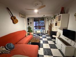 VIVIENDA DE 3 DORMITORIOS Y UN BAÑO EN ZONA TRINITAT photo 0