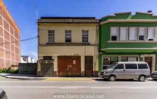 ¿Buscas casa con terreno en el casco urbano de Carballo? photo 0