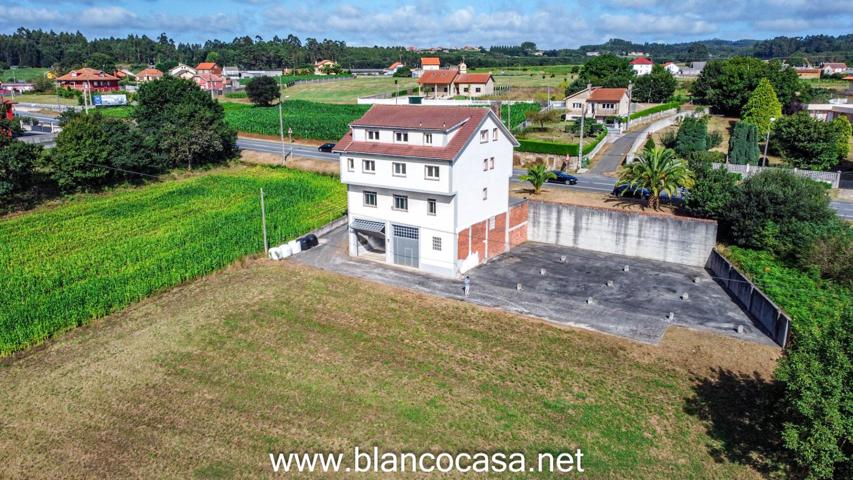 ¡¡EDIFICACIÓN de 2 VIVIENDAS +SÓTANO+ BAJO COMERCIAL y con amplio TERRENO en Bertoa(Carballo)!! photo 0