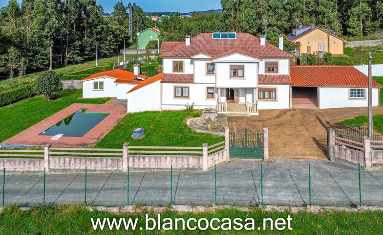 ¡¡Chalet de 704 m² con Piscina y Gran Terreno en Carballo( A Coruña -Galicia )!! photo 0