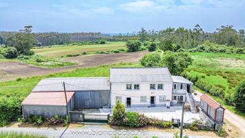 ¡CASA con TERRENO lista para entrar a vivir por 125.000 € en CORISTANCO! 🏡🌿 photo 0