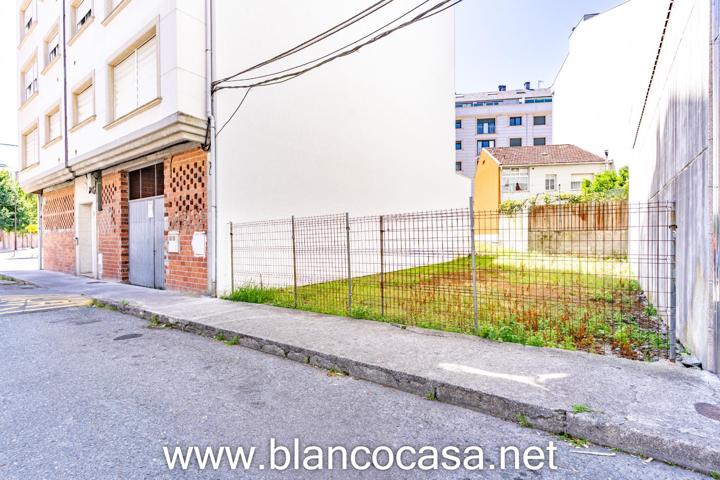 🏡 ¡OPORTUNIDAD! Solar urbano en venta en Calle Uruguay, Carballo (A Coruña) photo 0
