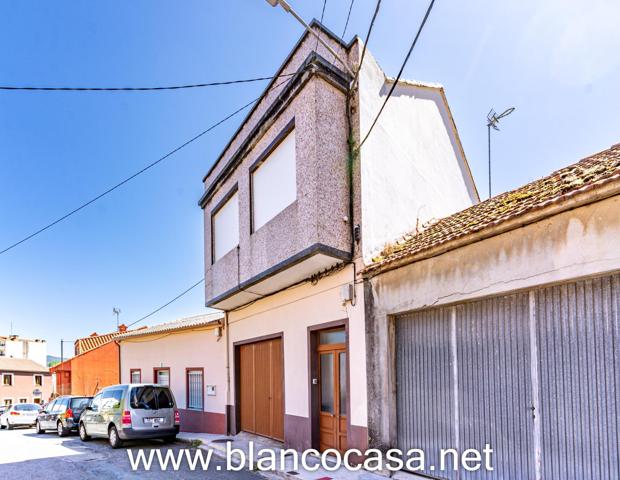 🏡 ¡CASA con JARDIN para REFORMAR en el centro de Carballo! 🌿✨ photo 0