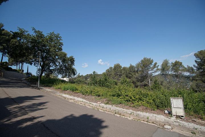 Parcela en Carrer Abelló, 16 photo 0