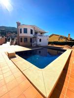 SE VENDE VILLA EN ALBIR DIVIDIDA EN DOS VIVIENDAS INDEPENDIENTES CON PISCINA PROPIA! photo 0