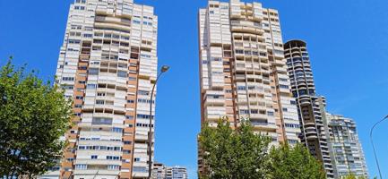 FANTASTICO APARTAMENTO CON DOS DORMITORIOS, DOS BAÑOS , GARAJE Y PISCINA, URBANIZACION MUY COMPLETA photo 0