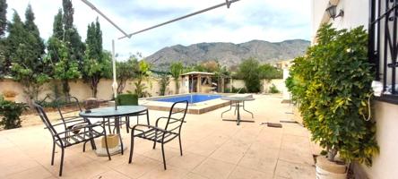 SE VENDE CHALET DE 3 DORMITORIOS CON PISCINA PROPIA EN ORCHETA photo 0