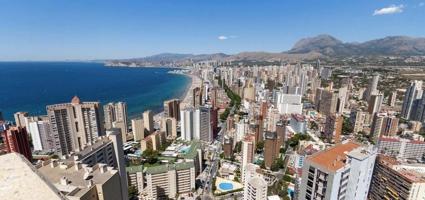 Impresionante Ático -Dúplex reformado de lujo y vistas magnificas al mar y bahía de Benidorm. photo 0