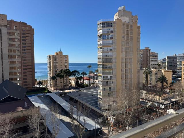Precioso reformado piso con 3 dormitorios y vistas al mar a un paso de playa Levante. photo 0