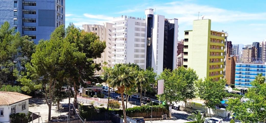 Piso con 3 dormitorios totalmente reformado en zona Rincon de Loix. photo 0