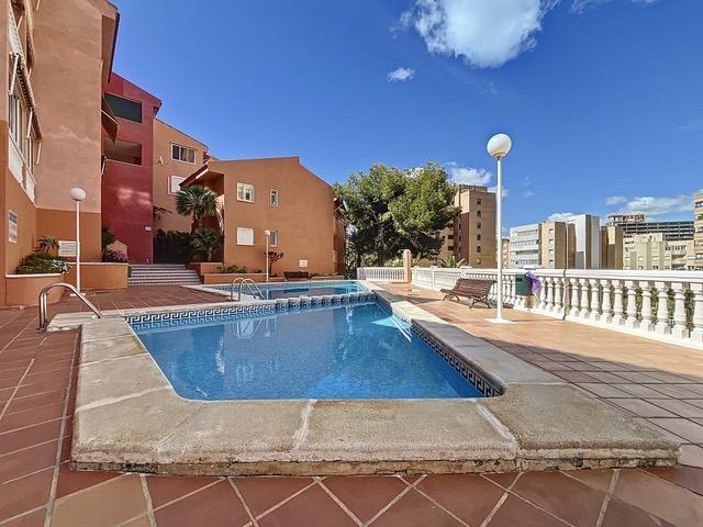 Precioso reformado piso con 2 dormitorios ubicado cerca de 2 playas de Benidorm. photo 0