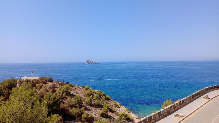 Dúplex con 2 grandes terrazas con vistas al mar, cerca de 2 bonitas calas con aguas cristalinas. photo 0
