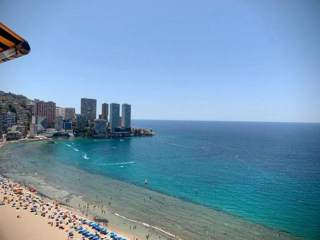 Recien reformado apartamento en 1 linea Levante con vistas increibles al mar y Benidorm. photo 0