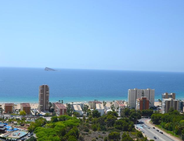 Impresionante piso con vistas panoramicas al mar en zona playa Poniente. photo 0