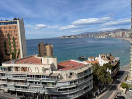 Reformado piso con 3 dormitorios y vistas espectaculares al mar a un paso de playa Levante. photo 0