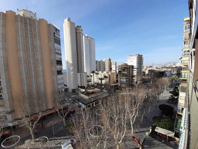 Reformado amplio piso con terraza acristalada a un paso de playa Levante y zona Centro. photo 0