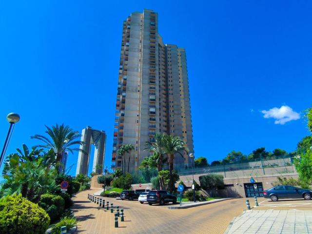 Amplio piso con vistas panoramicas y 2 terrazas, plaza de garaje y trastero cerca de playa Poniente. photo 0
