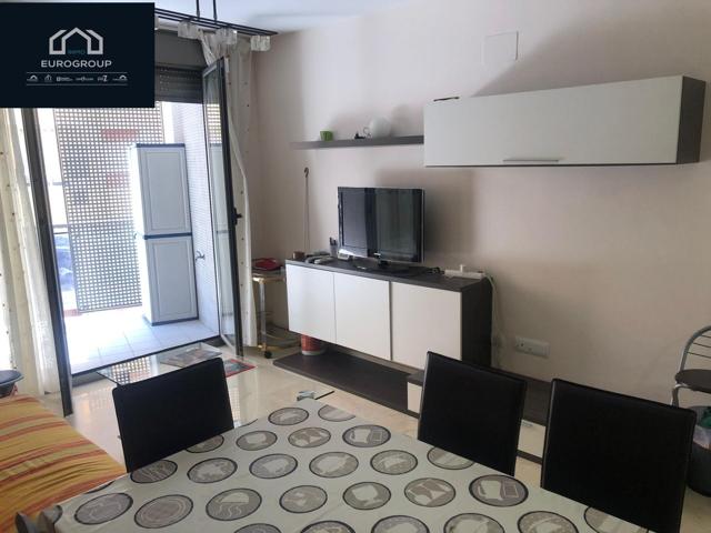 Apartamento en alquiler de septiembre hasta junio, 2 dorm . Colonia Madrid , Benidorm www.euroloix.com photo 0